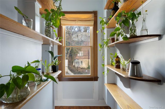 304 Westervelt Ave, Staten Island, NY 10301