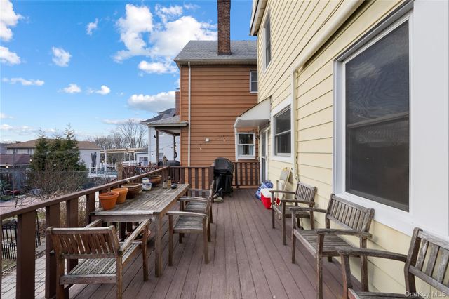 304 Westervelt Ave, Staten Island, NY 10301