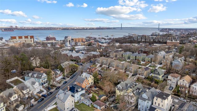 304 Westervelt Ave, Staten Island, NY 10301