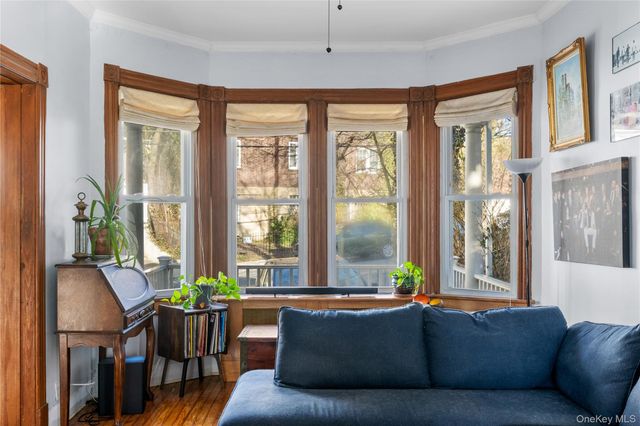 304 Westervelt Ave, Staten Island, NY 10301