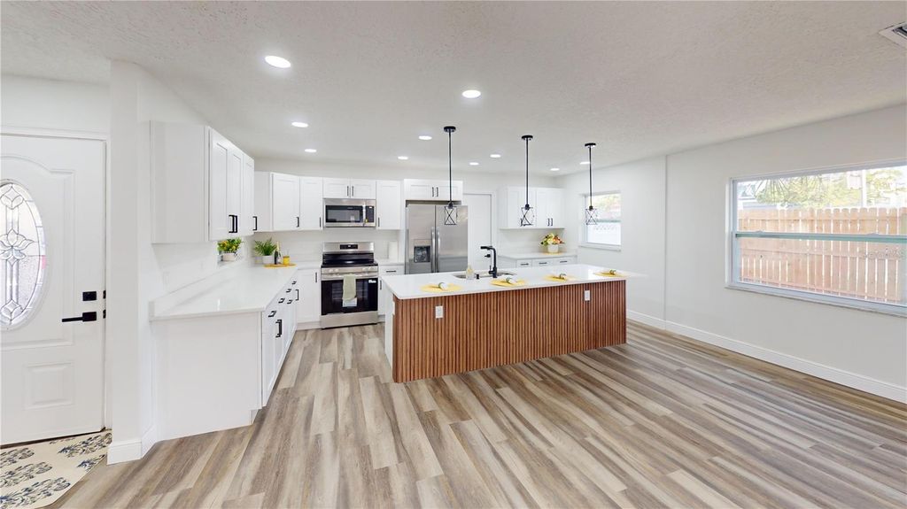 Image 5 of property listing at 501 HERITAGE BOULEVARD, Winter Park, FL 32792