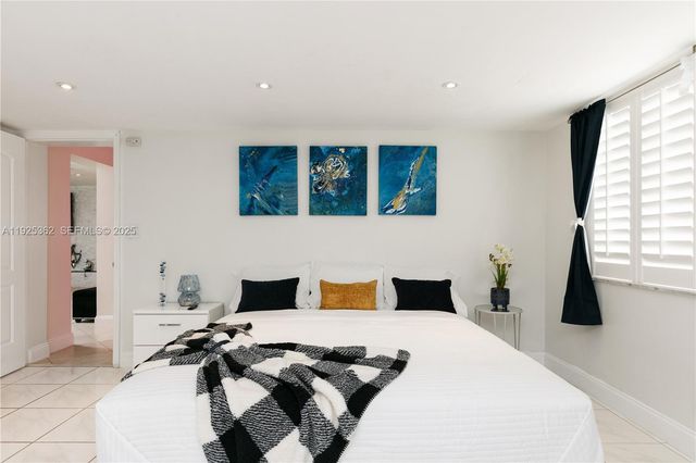 1900 N Victoria Park Rd, Fort Lauderdale, FL 33305