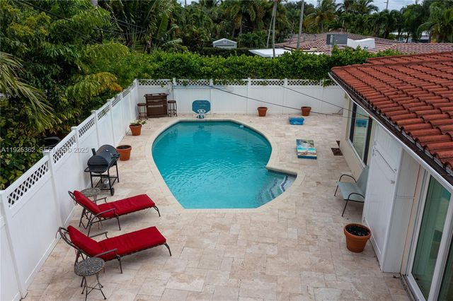 1900 N Victoria Park Rd, Fort Lauderdale, FL 33305