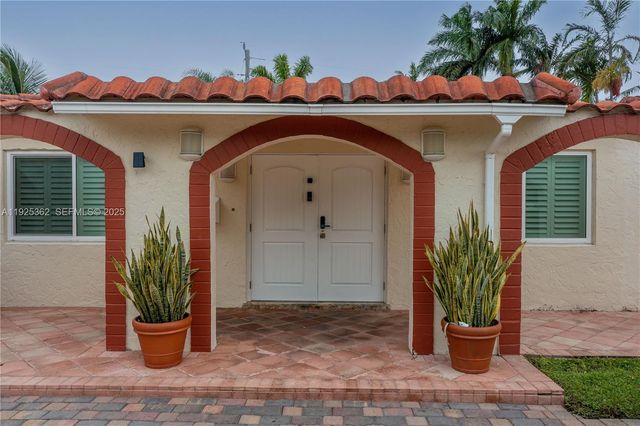 1900 N Victoria Park Rd, Fort Lauderdale, FL 33305