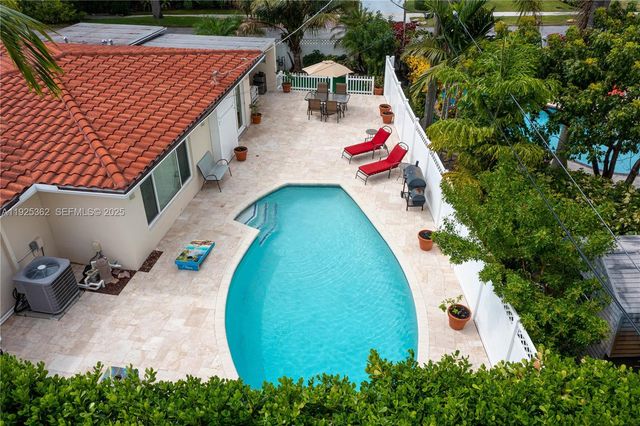 1900 N Victoria Park Rd, Fort Lauderdale, FL 33305