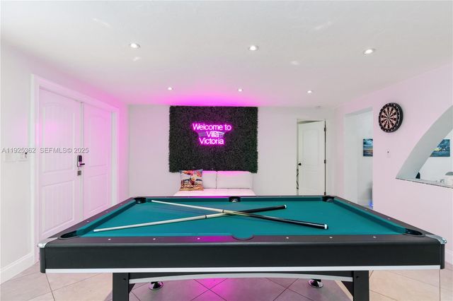 1900 N Victoria Park Rd, Fort Lauderdale, FL 33305