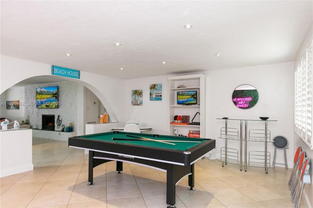 1900 N Victoria Park Rd, Fort Lauderdale, FL 33305