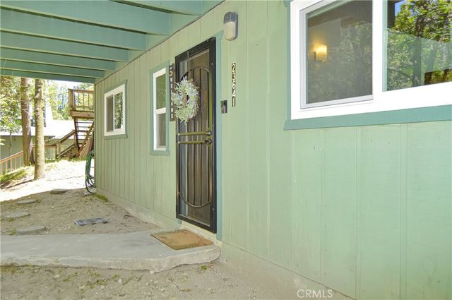 23641 Manzanita, Crestline, CA 92325