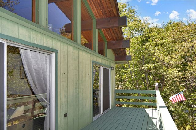 23641 Manzanita, Crestline, CA 92325