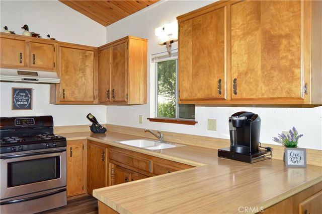 23641 Manzanita, Crestline, CA 92325