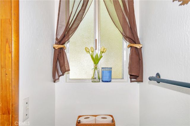 23641 Manzanita, Crestline, CA 92325
