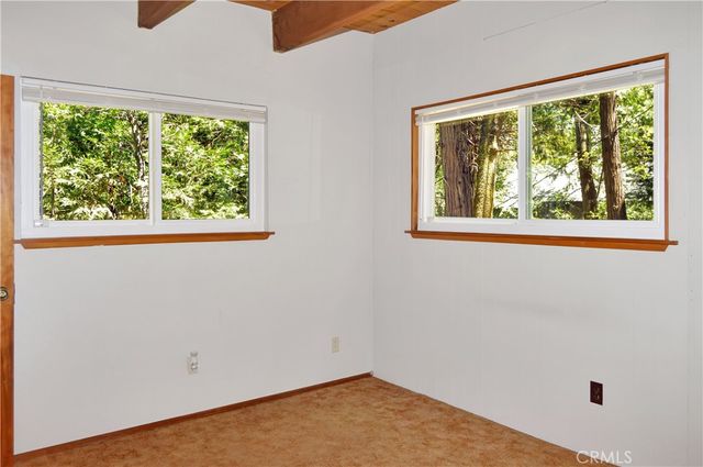 23641 Manzanita, Crestline, CA 92325