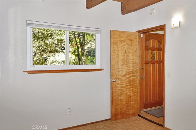 23641 Manzanita, Crestline, CA 92325