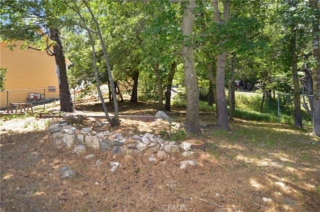 23641 Manzanita, Crestline, CA 92325