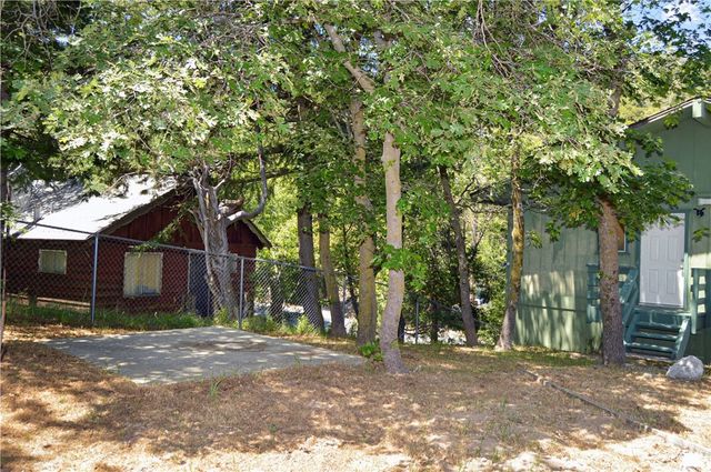 23641 Manzanita, Crestline, CA 92325