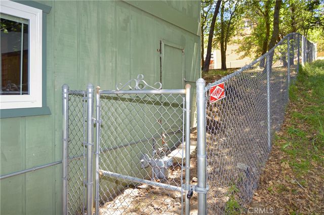 23641 Manzanita, Crestline, CA 92325