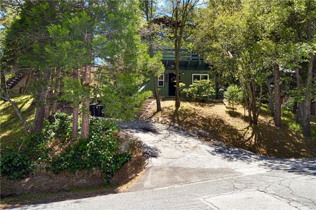 23641 Manzanita, Crestline, CA 92325
