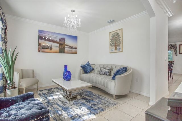 673 Hadley ST E, Naples, FL 34104