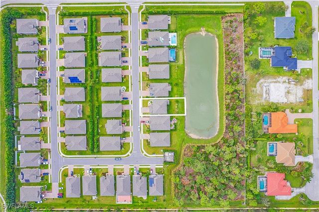 673 Hadley ST E, Naples, FL 34104