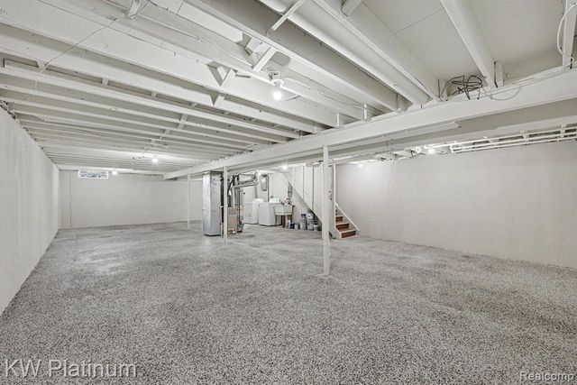 31825 Breezeway, New Baltimore, MI 48047