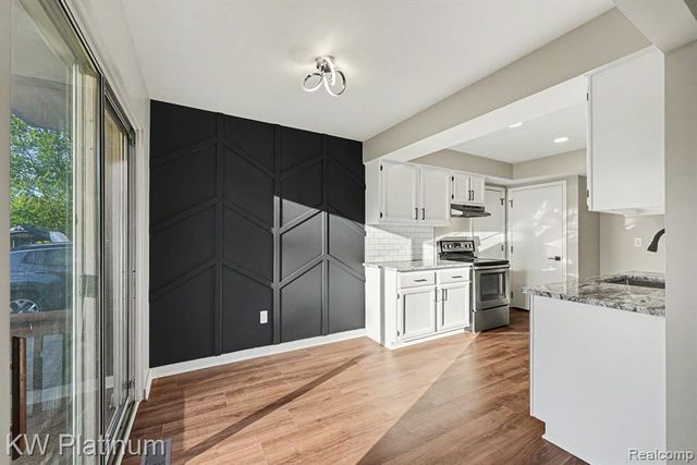 31825 Breezeway, New Baltimore, MI 48047