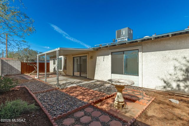 1979 N Belvedere Ave Apt 2, Tucson, AZ 85712