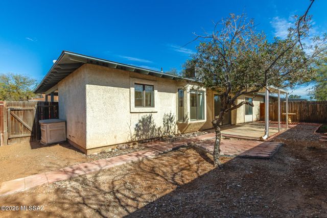 1979 N Belvedere Ave Apt 2, Tucson, AZ 85712