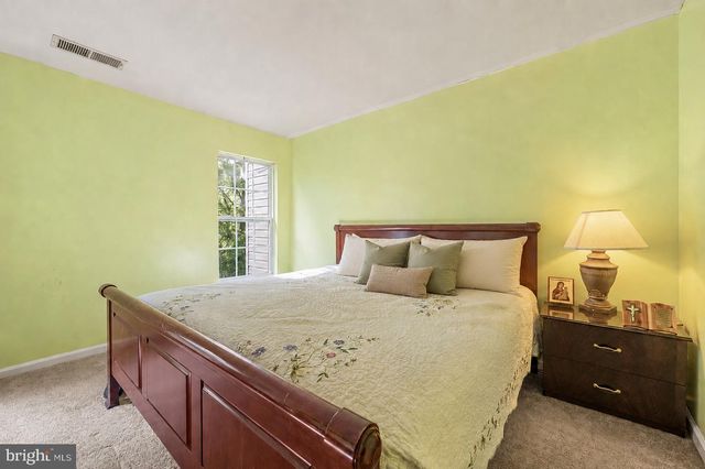 8454 HALLIE ROSE ST, Alexandria, VA 22309