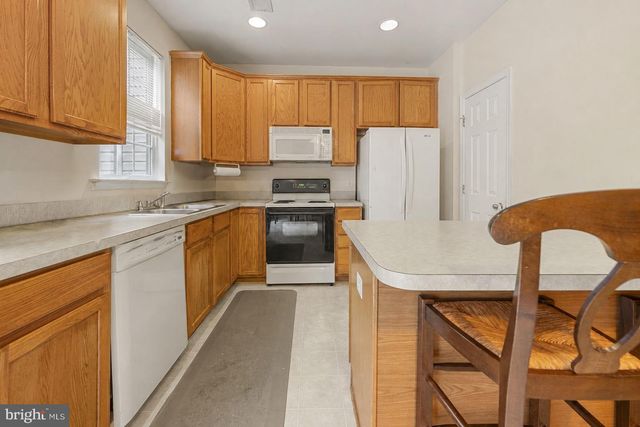 8454 HALLIE ROSE ST, Alexandria, VA 22309