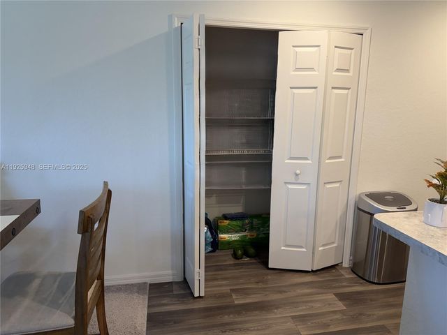 1724 NW 11th PL, Cape Coral, FL 33993