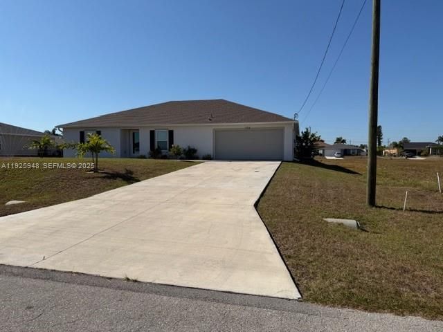 1724 NW 11th PL, Cape Coral, FL 33993