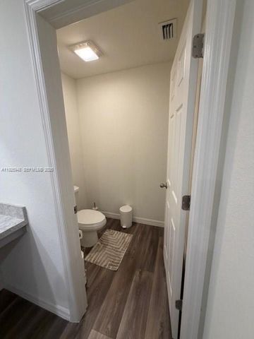 1724 NW 11th PL, Cape Coral, FL 33993