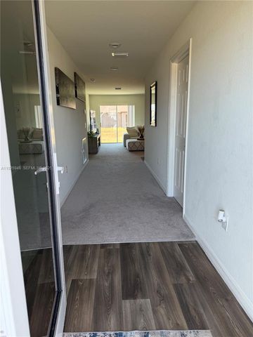 1724 NW 11th PL, Cape Coral, FL 33993