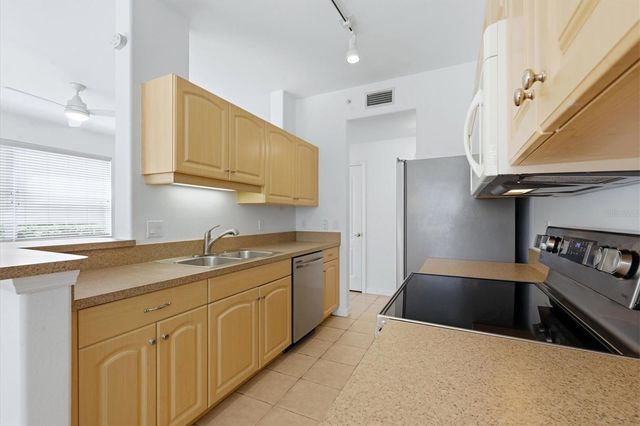 4270 VICENZA DRIVE B40, Venice, FL 34293