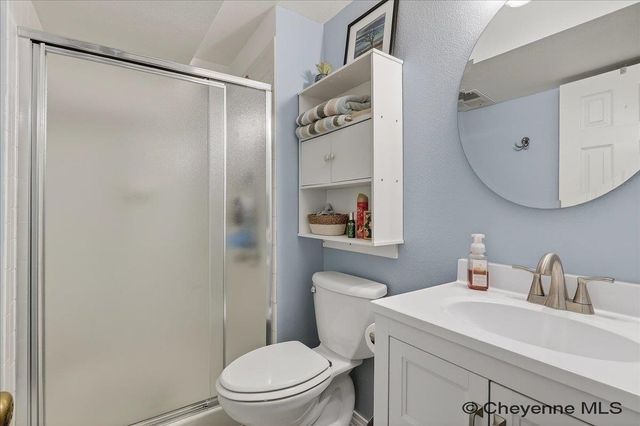 5132 KENNEDY DR, Cheyenne, WY 82001