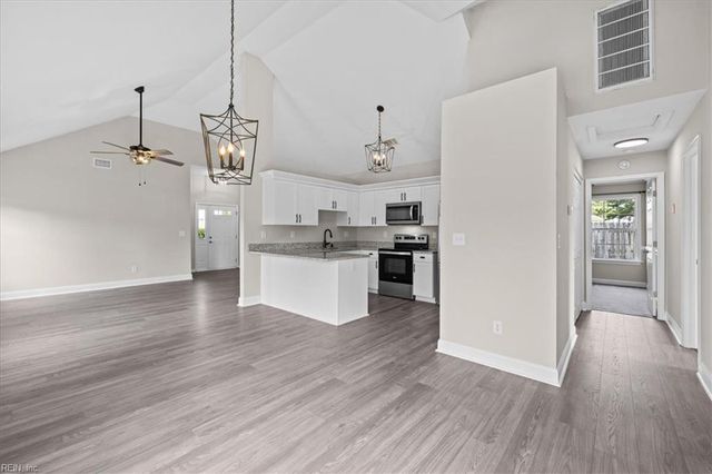 111 Dana DR, Suffolk, VA 23434