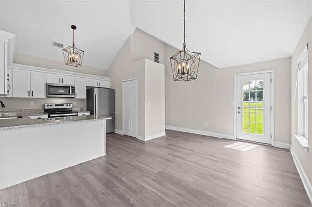 111 Dana DR, Suffolk, VA 23434