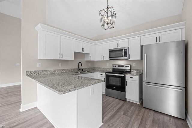 111 Dana DR, Suffolk, VA 23434