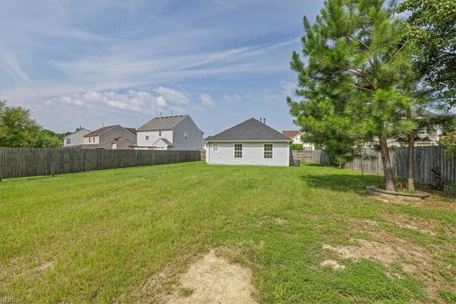111 Dana DR, Suffolk, VA 23434