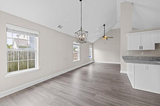 111 Dana DR, Suffolk, VA 23434