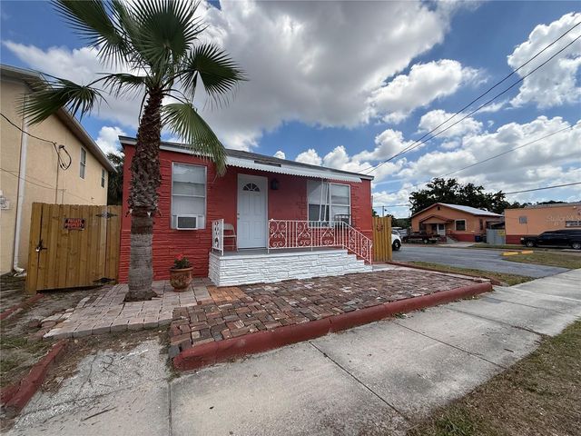 2905 W CHESTNUT STREET, Tampa, FL 33607