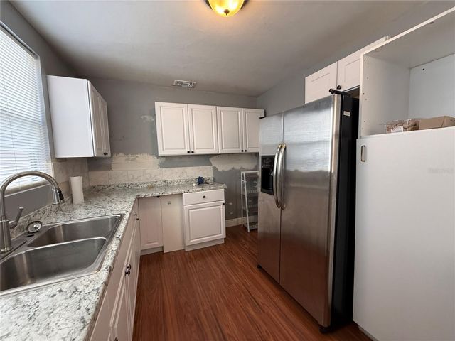 2905 W CHESTNUT STREET, Tampa, FL 33607