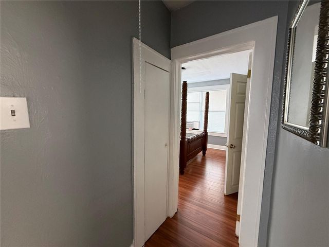 2905 W CHESTNUT STREET, Tampa, FL 33607