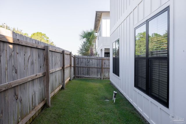 5623 Trout Ln, Perdido Key, FL 32507