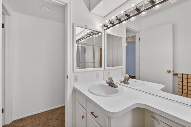 35132 N Bay Circle, Harrison Twp, MI 48045