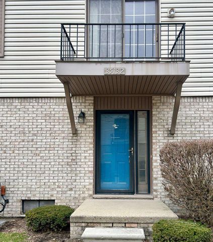 35132 N Bay Circle, Harrison Twp, MI 48045