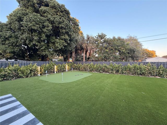 920 SW 50th Ave, Plantation, FL 33317