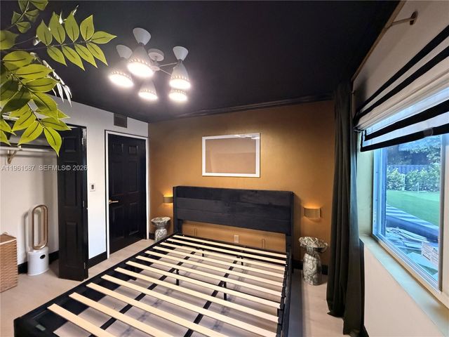 920 SW 50th Ave, Plantation, FL 33317