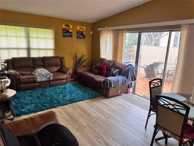 9291 E Fern Ln, Miramar, FL 33025