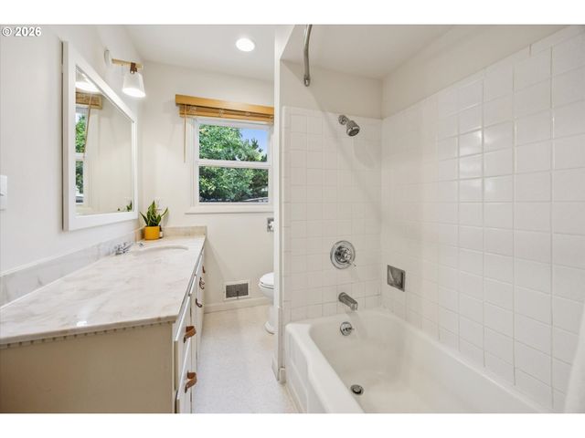 4315 Ne 64TH Ave, Portland, OR 97218